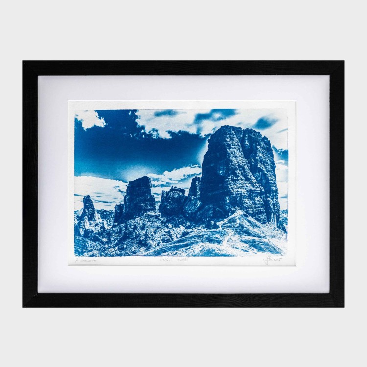 Cyjanotypia. Autorska fotografia w ramce, unikat 1/1. "Cinque Torii" 30x40cm