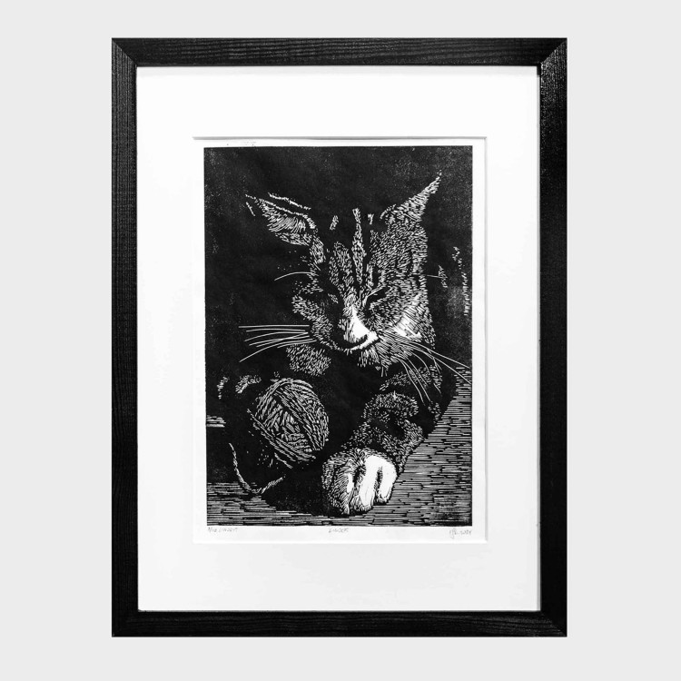 Egzemplarz kolekcjonerski No: 1/10 Linoryt Linocat - kot z włóczką, w ramie 30x40cm
