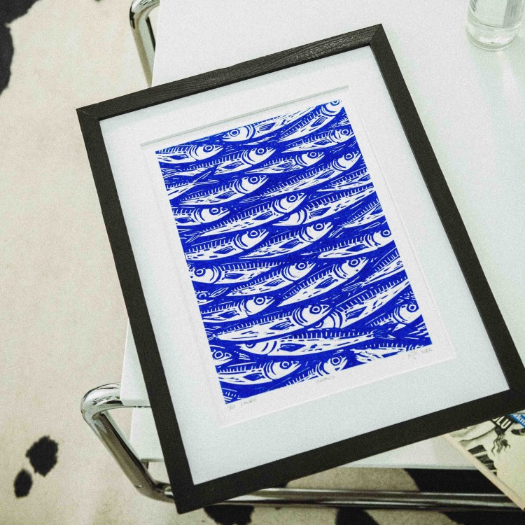 Egzemplarz kolekcjonerski No: 1/21 Linoryt - Sardines - sardynki, w ramie 30x40cm