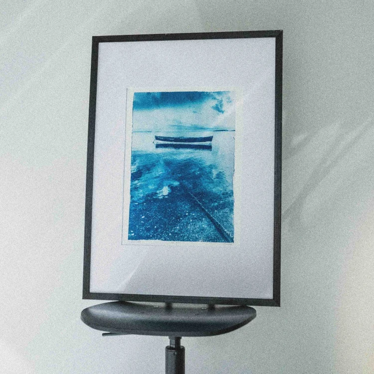 Cyjanotypia. Unikatowa fotografia w ramce 50x70cm, unikat 1/1. "The Boat I"