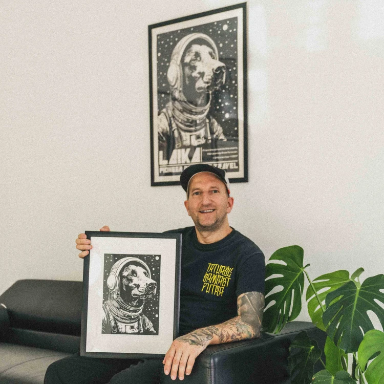 PRE ORDER | Autorski plakat " Łajka " - pies w kosmosie