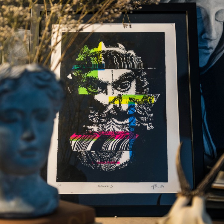 Autorska grafika warsztatowa, wykonana w pracowni Ostatnie Sztuki, techniką druku wypukłego, linorytu. Linoryt print.