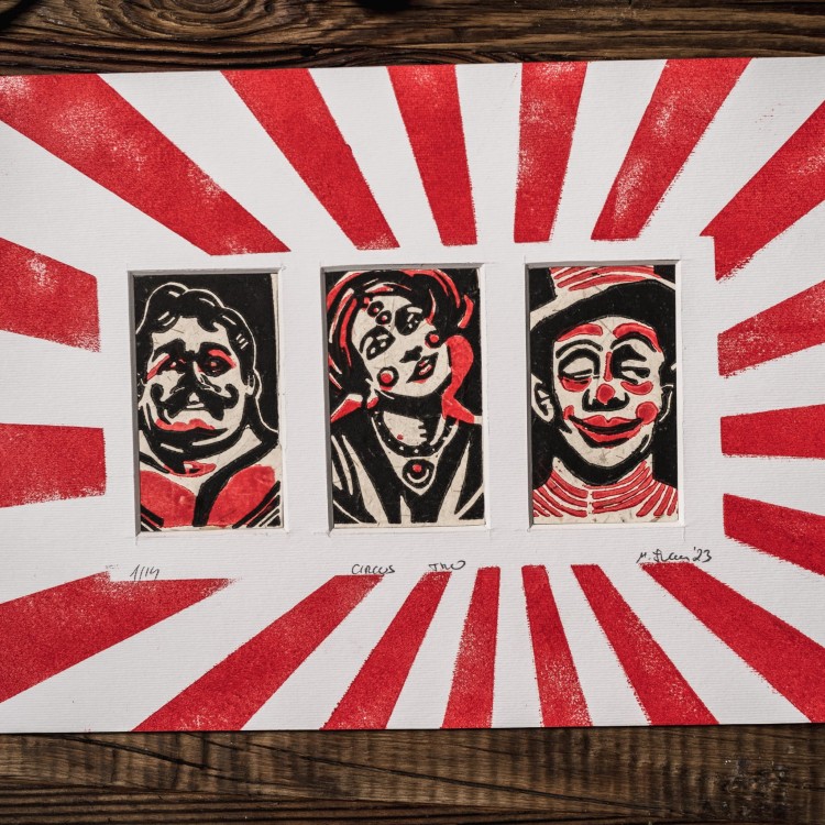 Autorska grafika warsztatowa, wykonana w pracowni Ostatnie Sztuki, techniką druku wypukłego, linorytu. Linoryt print.