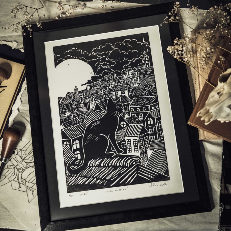 Autorska grafika warsztatowa, wykonana w pracowni Ostatnie Sztuki, techniką druku wypukłego, linorytu. Linoryt print.