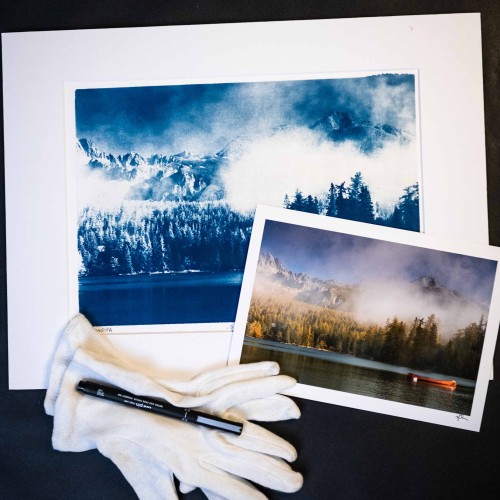 Cyjanotypia "Strbskie Pleso". Autorska fotografia odbita w technice cyjanotypii.