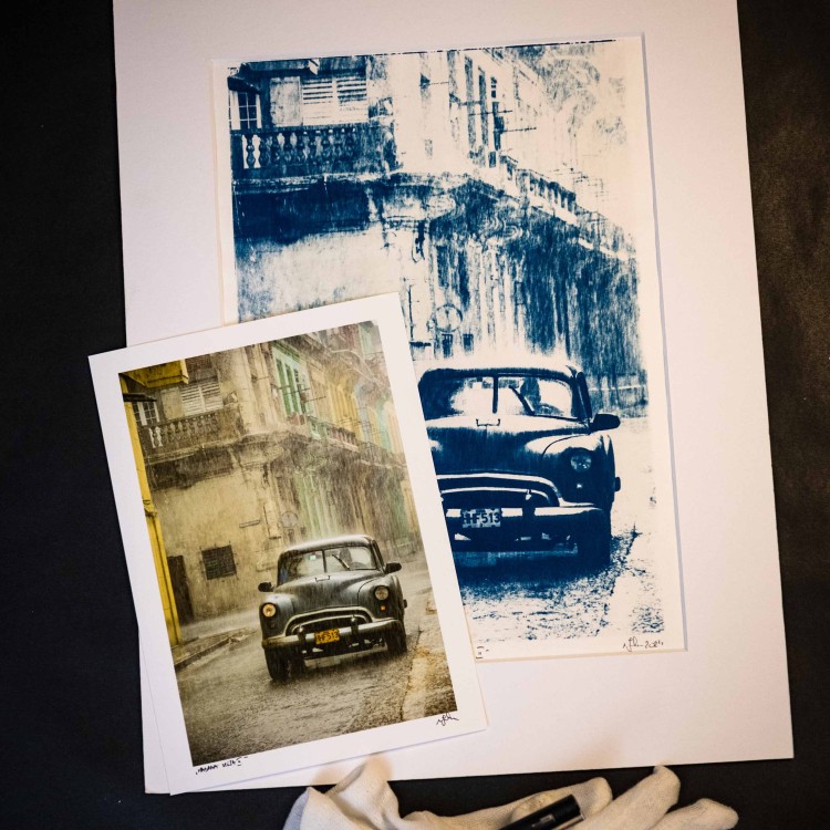 Cyjanotypia "Habana Vieja II". Autorska fotografia odbita w technice cyjanotypii.